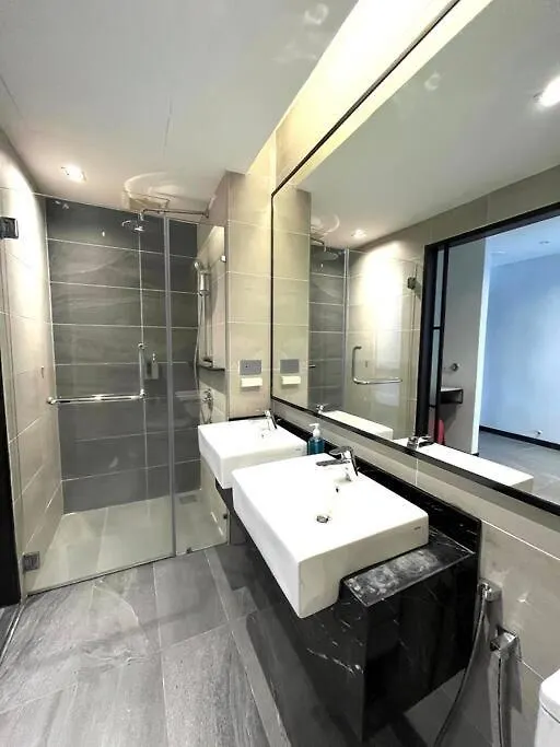 #173 M101 Dang Wangi Klcc View Pool By Livin Apartment Kuala Lumpur 0*,  Malaysia
